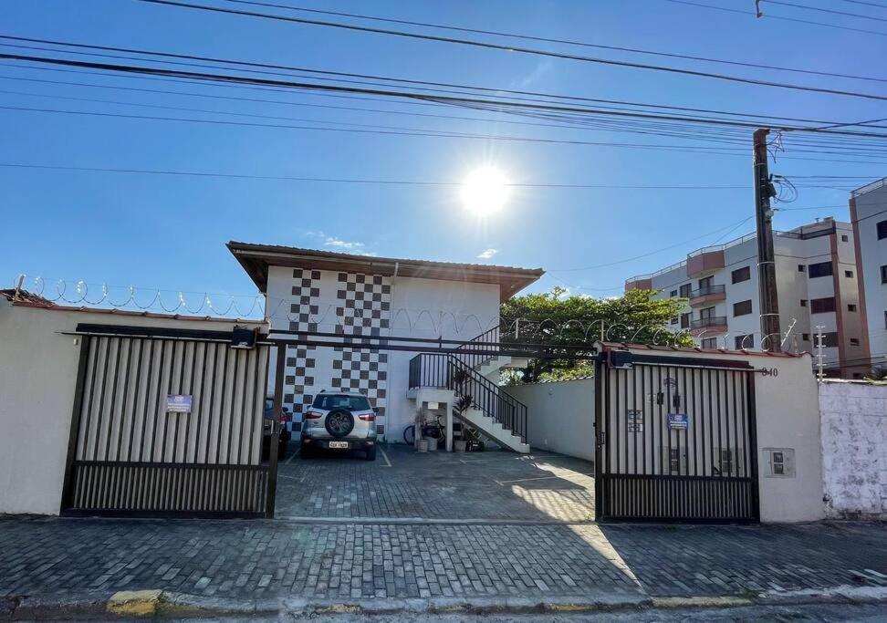 Apto Funcional Proximo A Orla Do Centro Hs5 우바투바 외부 사진
